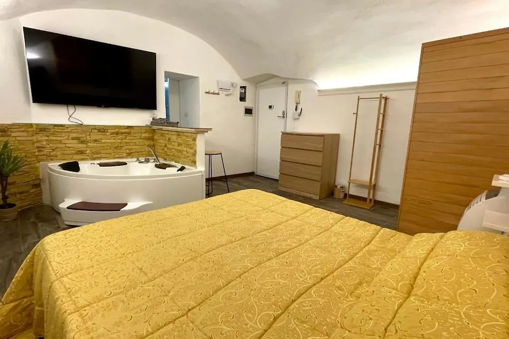 Room W Hydromassage&Sauna 5Min Colosseum Holiday home Rome